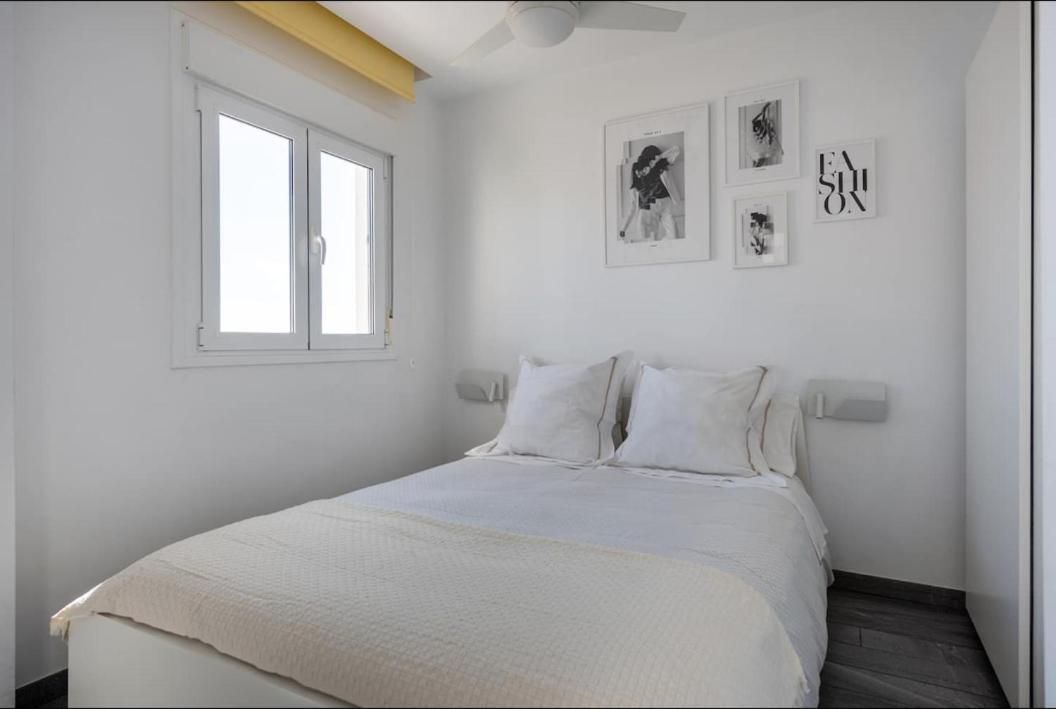 The Black&White Apartment Torremolinos Exterior photo